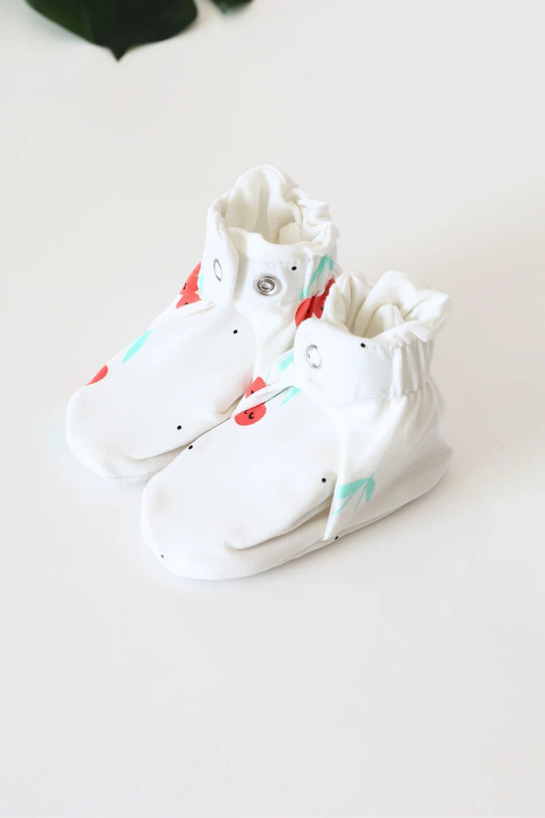 Snug'63-Baby Booties