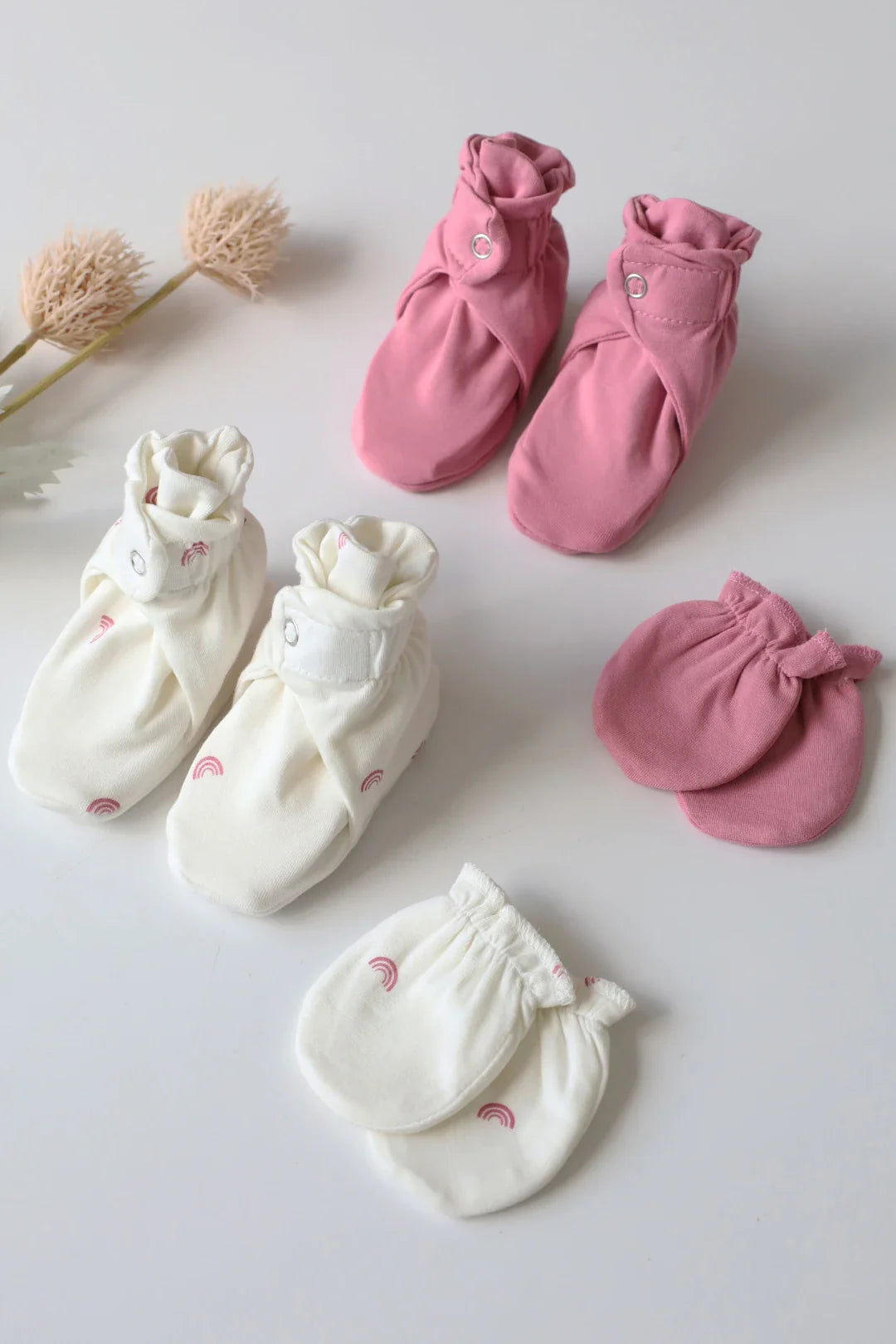 Twin Arch-Baby Mittens and Booties